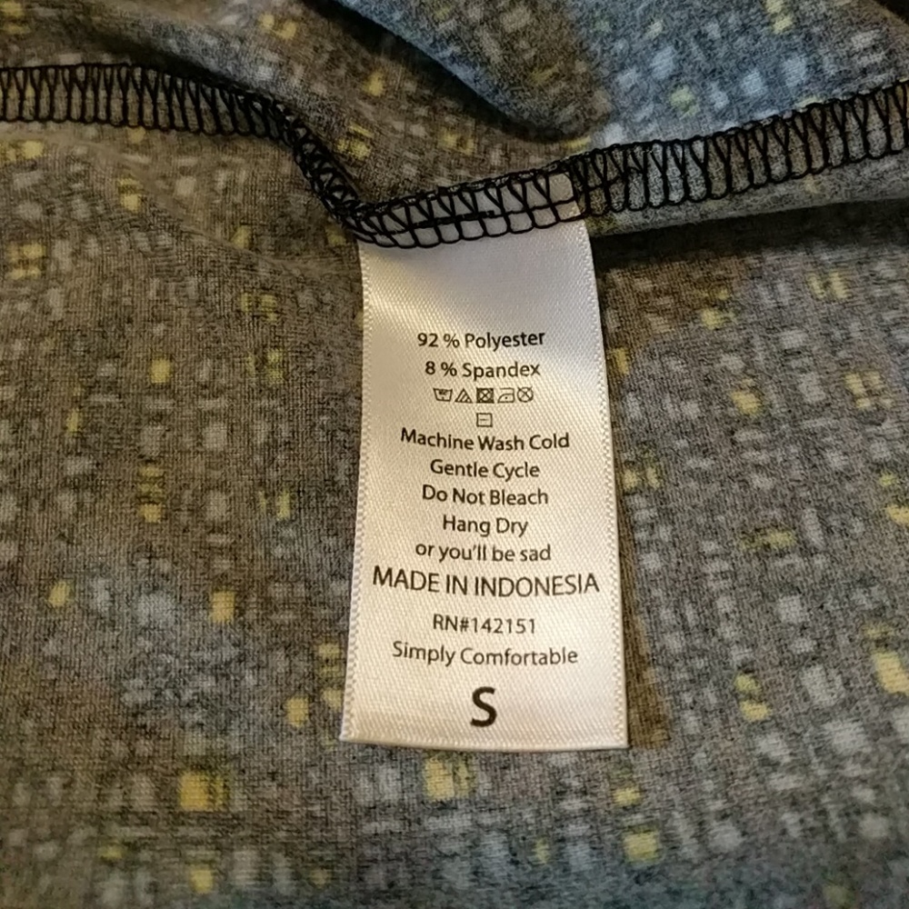 LuLaRoe Classic Tee NWOT - Picture 4 of 4